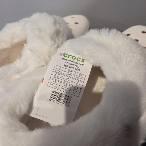 CROCS Slippers with Cream Faux Fur - Picture 4 of 5